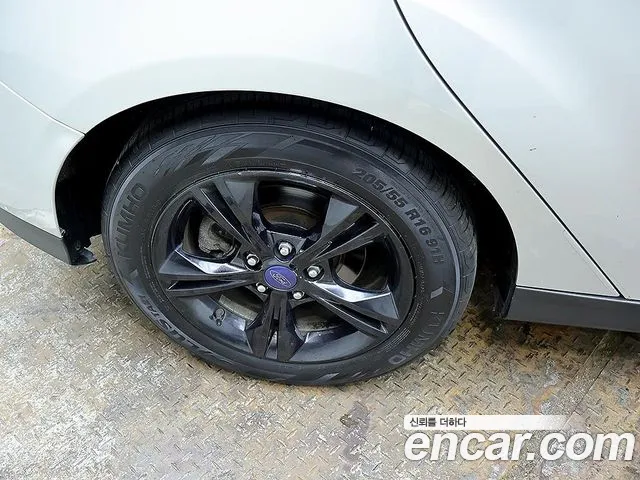 Ford Focus — интерьер