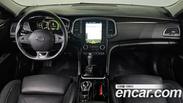 Renault Korea SM6 — интерьер