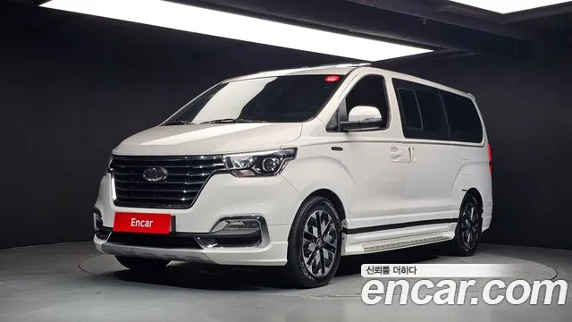 Hyundai Starex