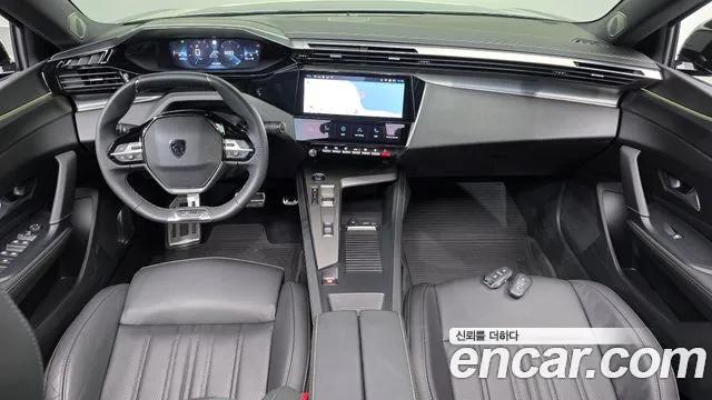Peugeot 408 — интерьер