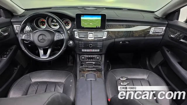 Mercedes-Benz CLS-класс — интерьер