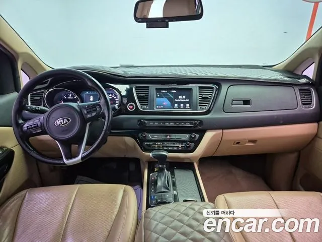 Kia Carnival — интерьер