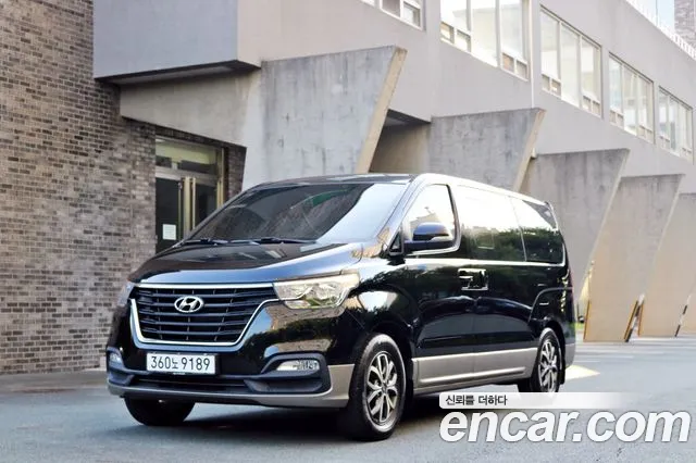 Hyundai Starex