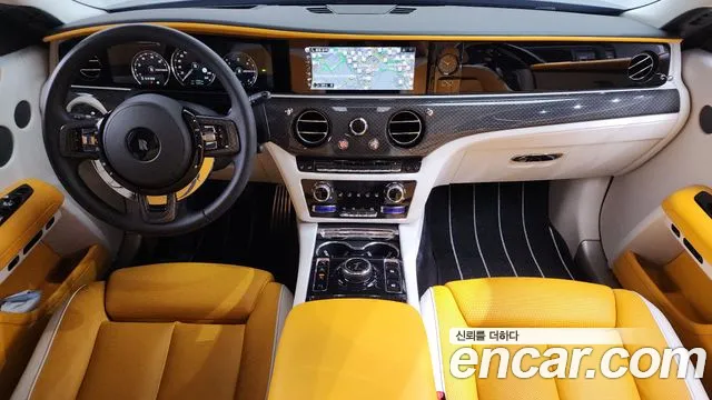 Rolls-Royce Ghost — интерьер