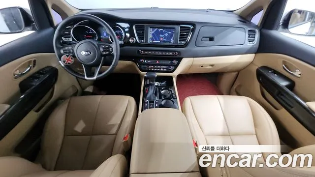 Kia Carnival — интерьер