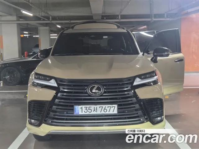 Lexus LX