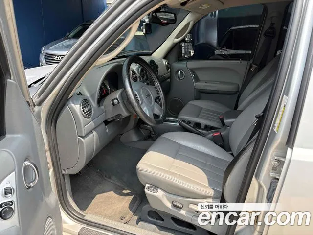 Jeep Cherokee — интерьер