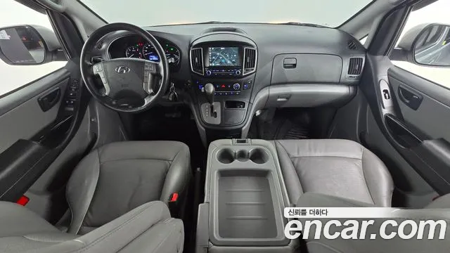 Hyundai Starex — интерьер