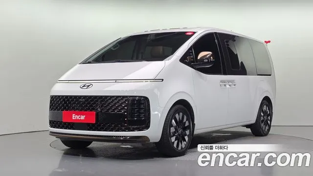 Hyundai Staria