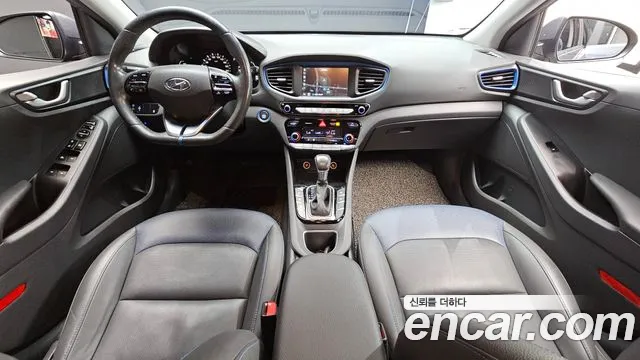 Hyundai Ioniq — интерьер