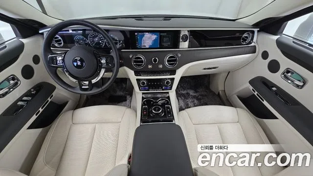 Rolls-Royce Ghost — интерьер