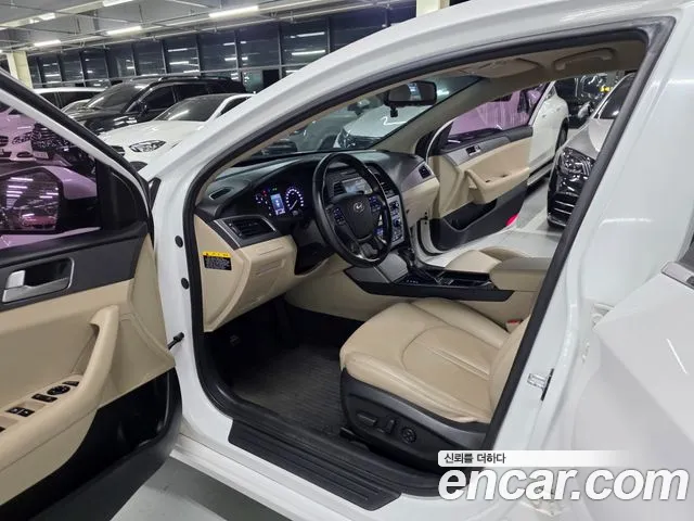 Hyundai Sonata — интерьер