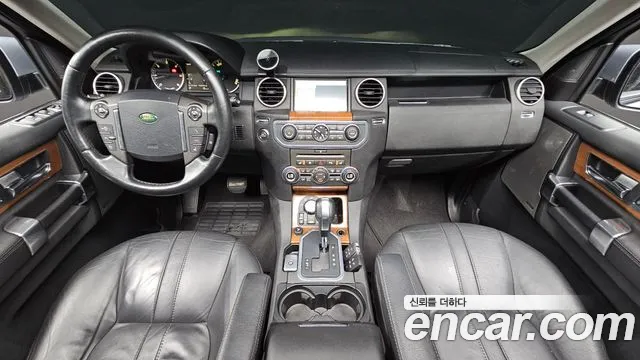 Land Rover Discovery — интерьер