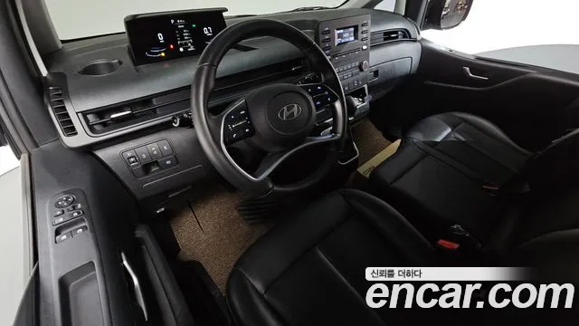 Hyundai Staria — интерьер