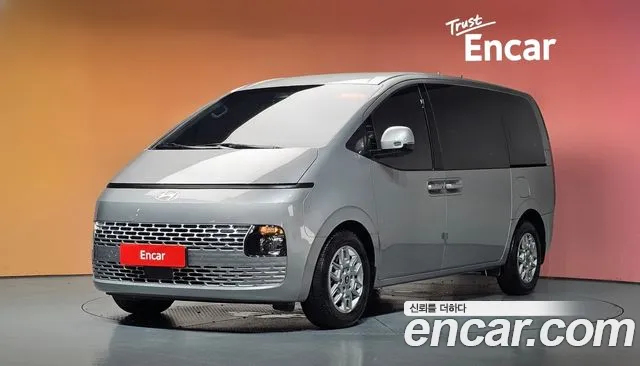 Hyundai Staria