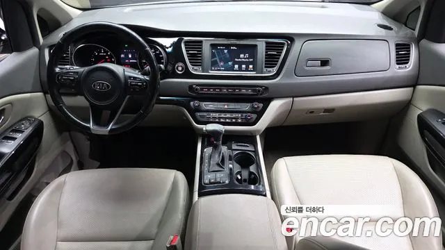 Kia Carnival — интерьер