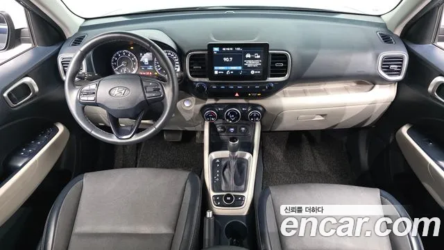 Hyundai Venue — интерьер