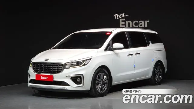 Kia Carnival — экстерьер