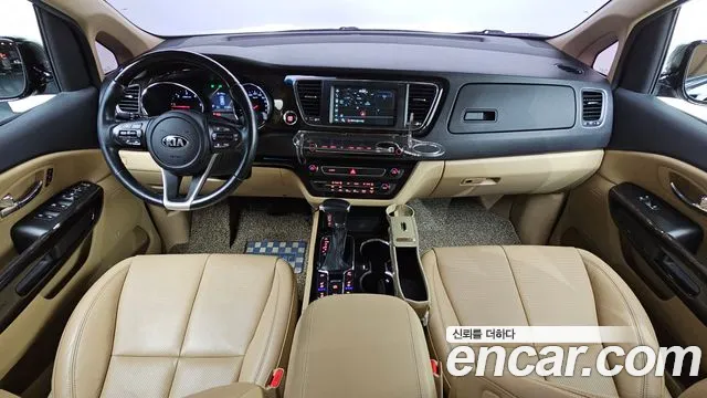 Kia Carnival — интерьер