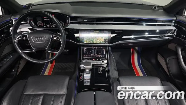Audi A8 — интерьер