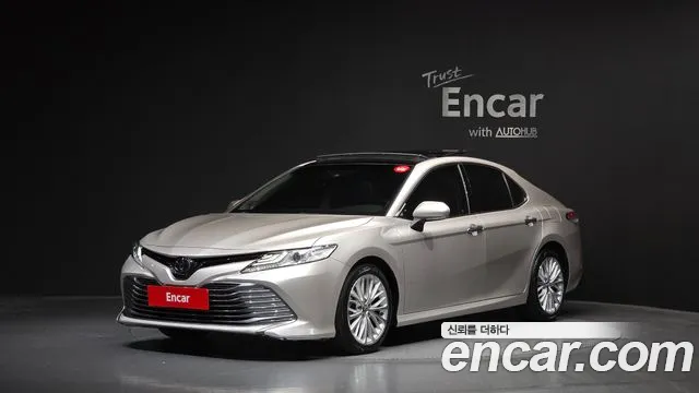 Toyota Camry — экстерьер