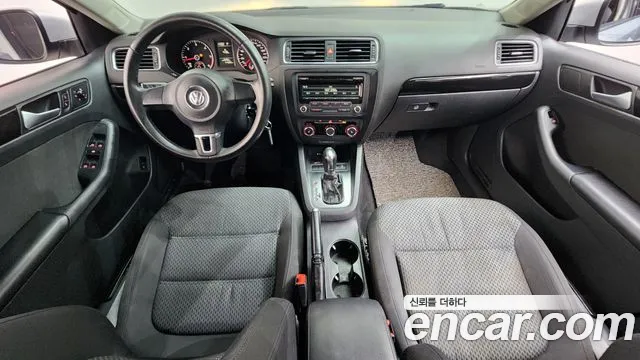 Volkswagen Jetta — интерьер