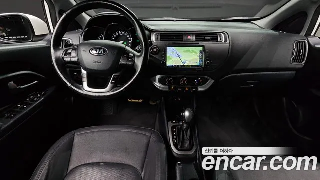 Kia Pride — интерьер