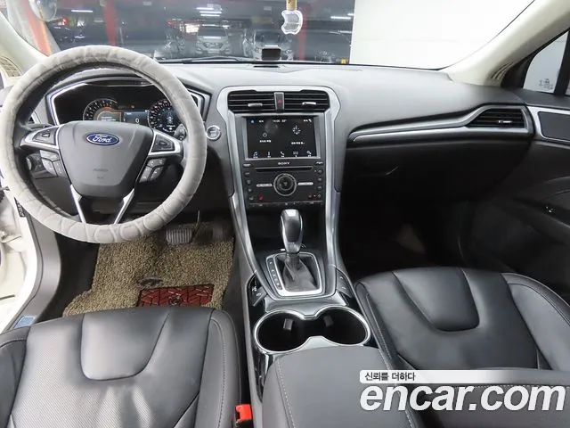 Ford Mondeo — интерьер