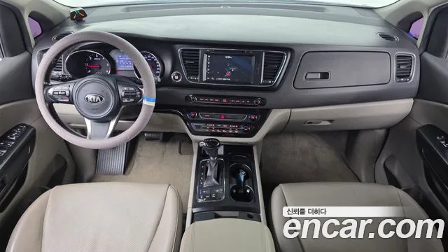 Kia Carnival — интерьер