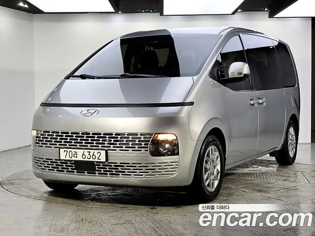 Hyundai Staria