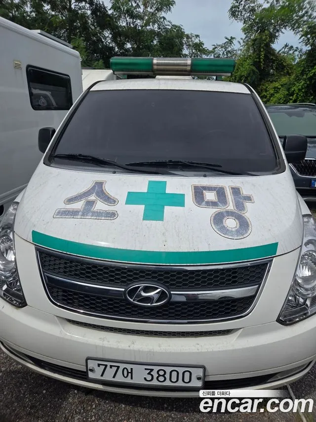 Hyundai Starex