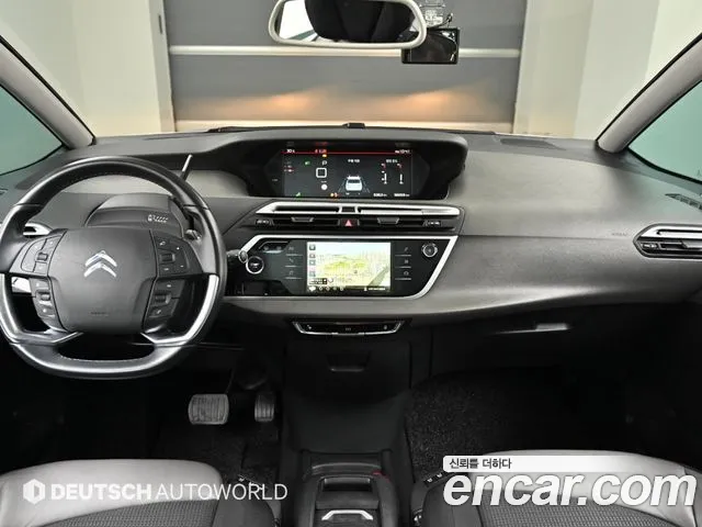 Citroën / DS C4 SpaceTourer — интерьер