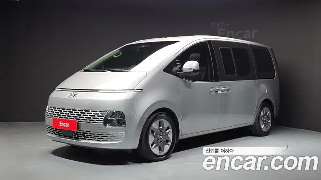 Hyundai Staria