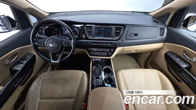Kia Carnival — интерьер