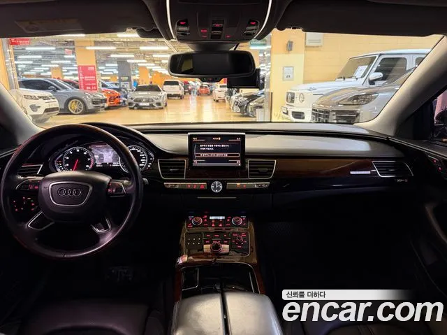 Audi A8 — интерьер