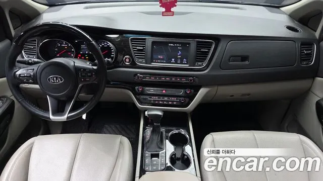 Kia Carnival — интерьер