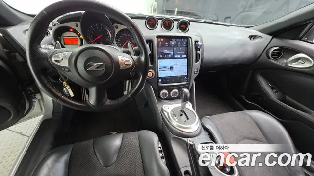 Nissan 370Z — интерьер