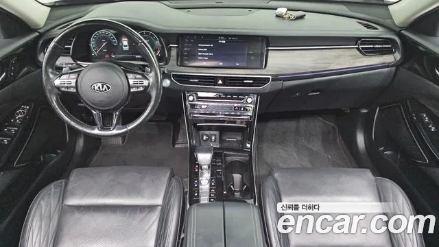Kia K7 — интерьер