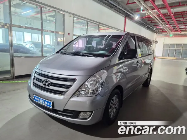 Hyundai Starex