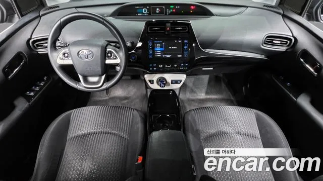 Toyota Prius — интерьер