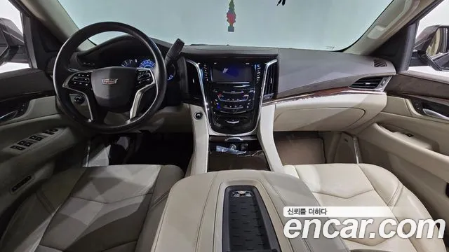 Cadillac Escalade — интерьер