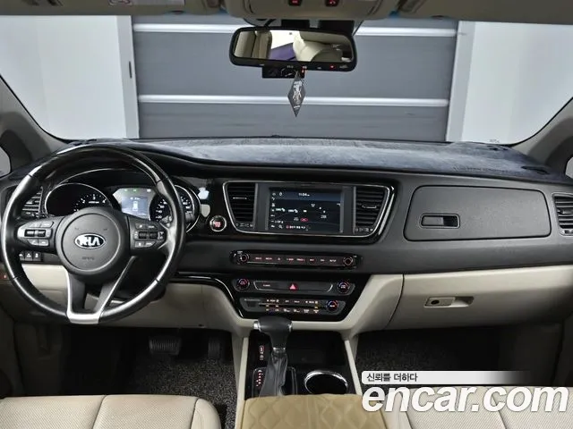 Kia Carnival — интерьер