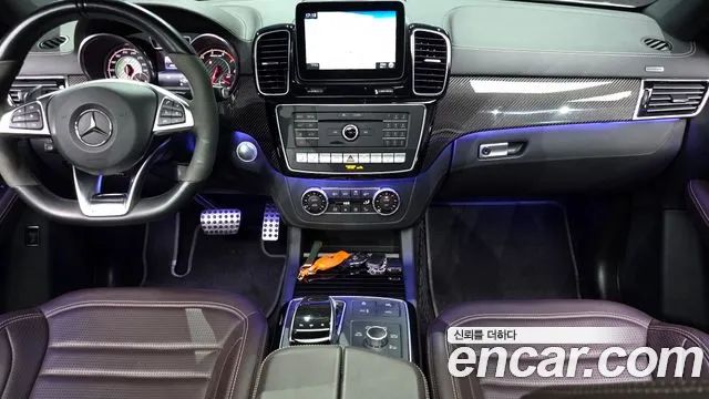 Mercedes-Benz GLE-класс — интерьер