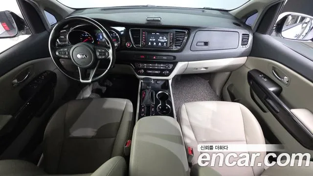 Kia Carnival — интерьер