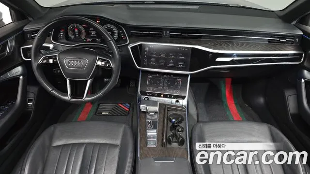 Audi A6 — интерьер