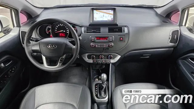 Kia Pride — интерьер