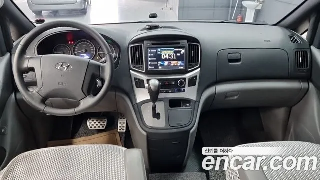 Hyundai Starex — интерьер
