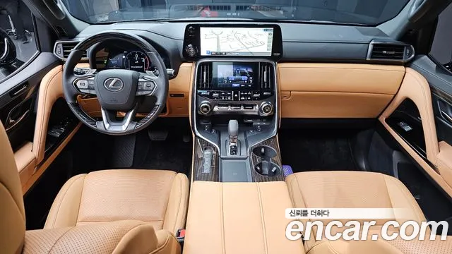 Lexus LX — интерьер