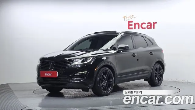 Lincoln MKC — экстерьер
