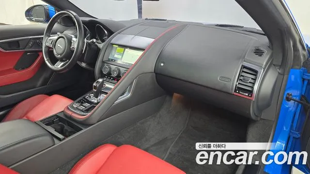 Jaguar F-Type — интерьер